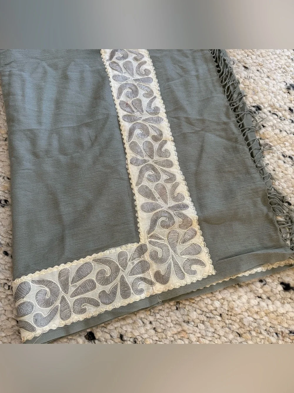 Kashmiri Pashmina scarf shawl green 26.5”x76”